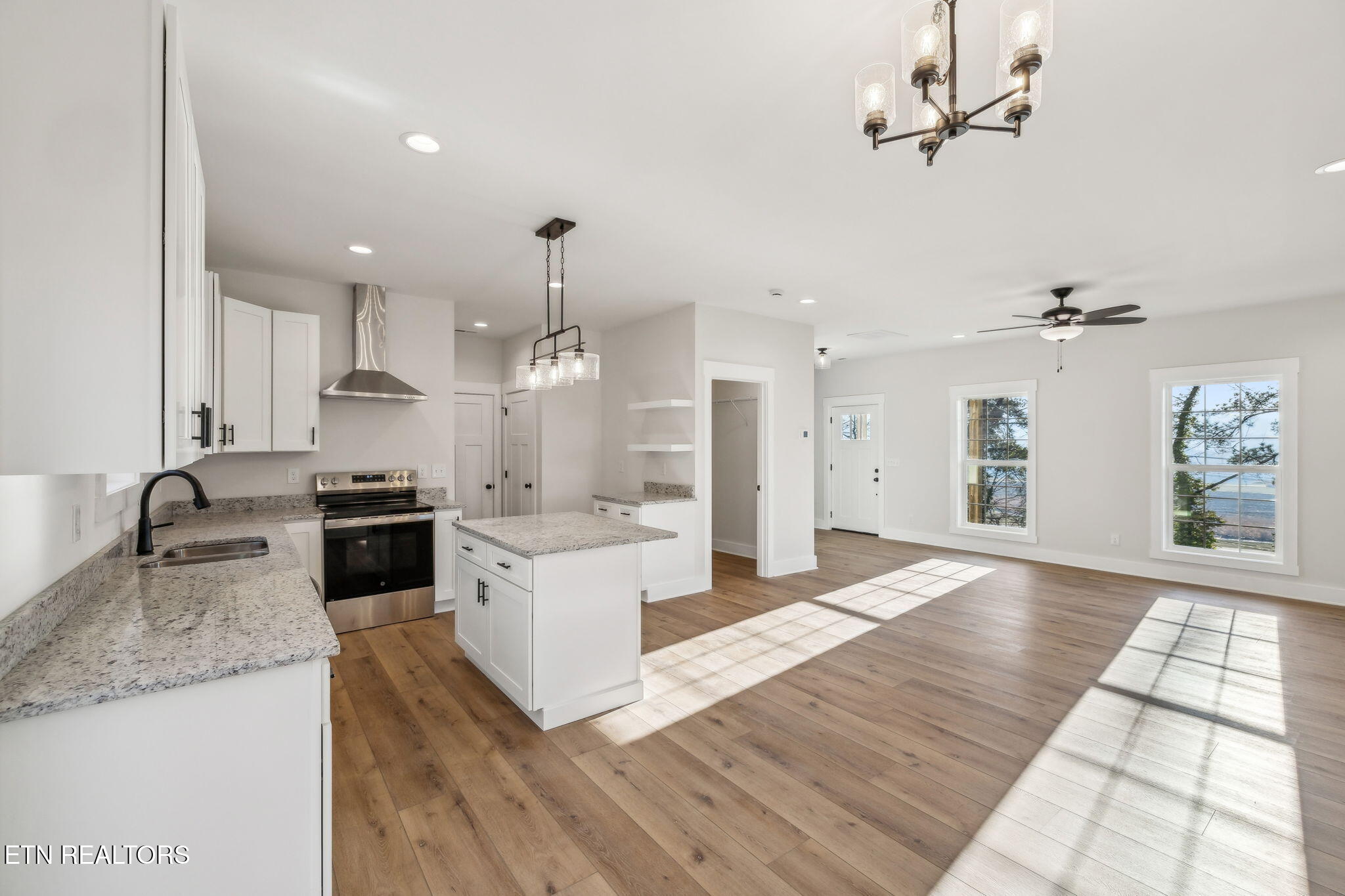 352 Clinch Ave