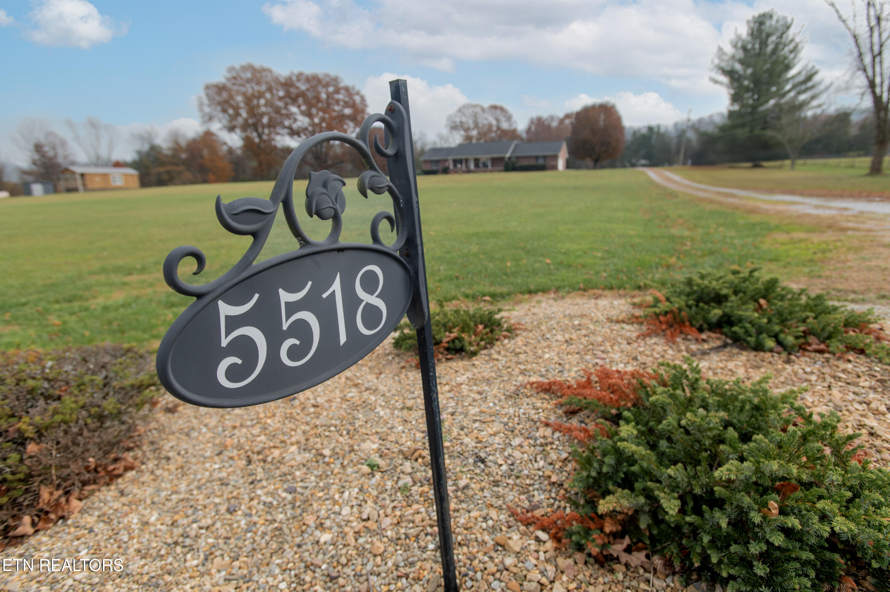 5518 W Beaver Creek Drive