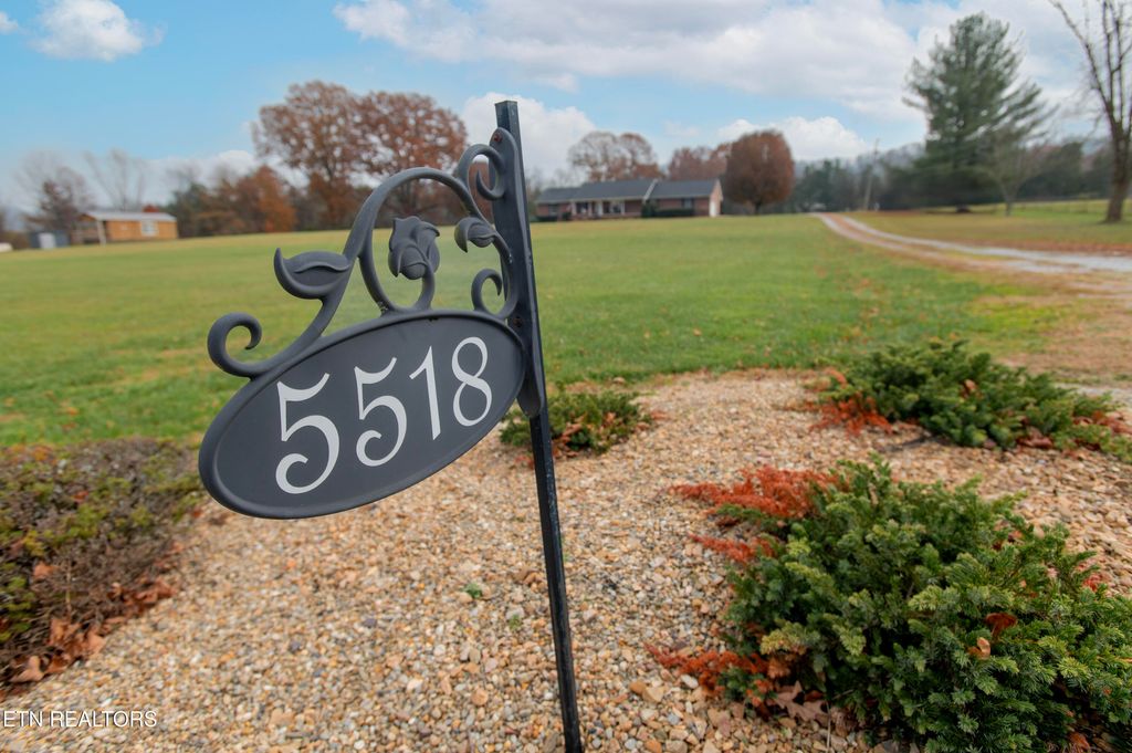 Photo of 5518 W Beaver Creek Drive, Powell, TN 37849 (MLS # 1322720)