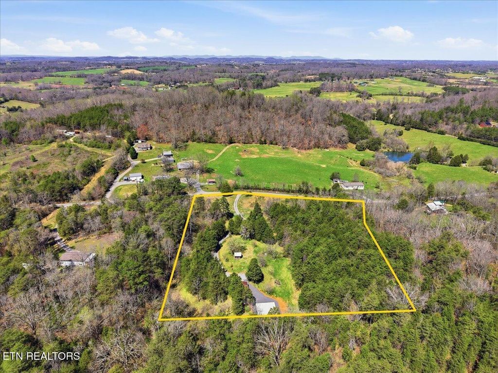 Photo of 7326 Tomotley Rd, Maryville, TN 37801 (MLS # 1334096)