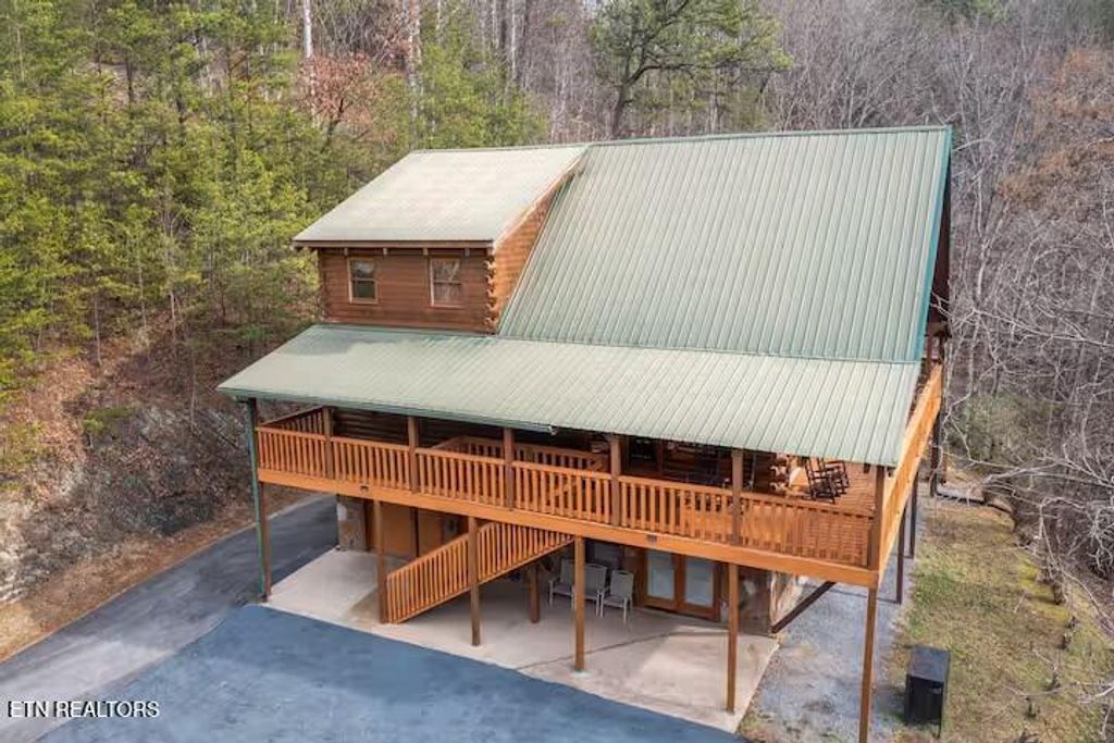 Photo of 817 Boone Acres Lane, Pigeon Forge, TN 37863 (MLS # 1290780)