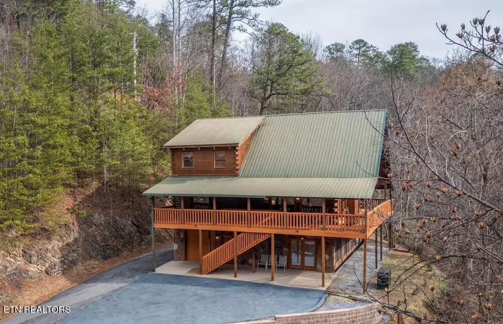 Photo of 817 Boone Acres Lane, Pigeon Forge, TN 37863 (MLS # 1290780)