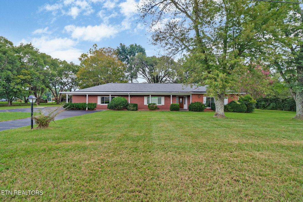 Photo of 1378 Sparta Hwy, Crossville, TN 38555 (MLS # 1314442)