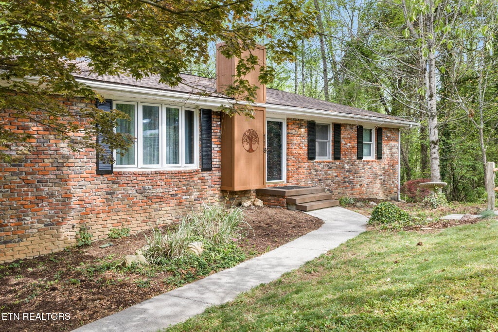 Photo of 118 Westlook Circle, Oak Ridge, TN 37830 (MLS # 1336174)