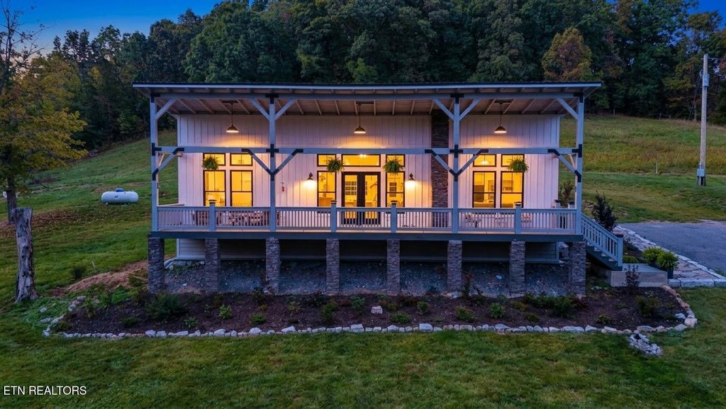 Photo of 380 Grand Oak Drive, Jonesville, VA 24263 (MLS # 1358712)