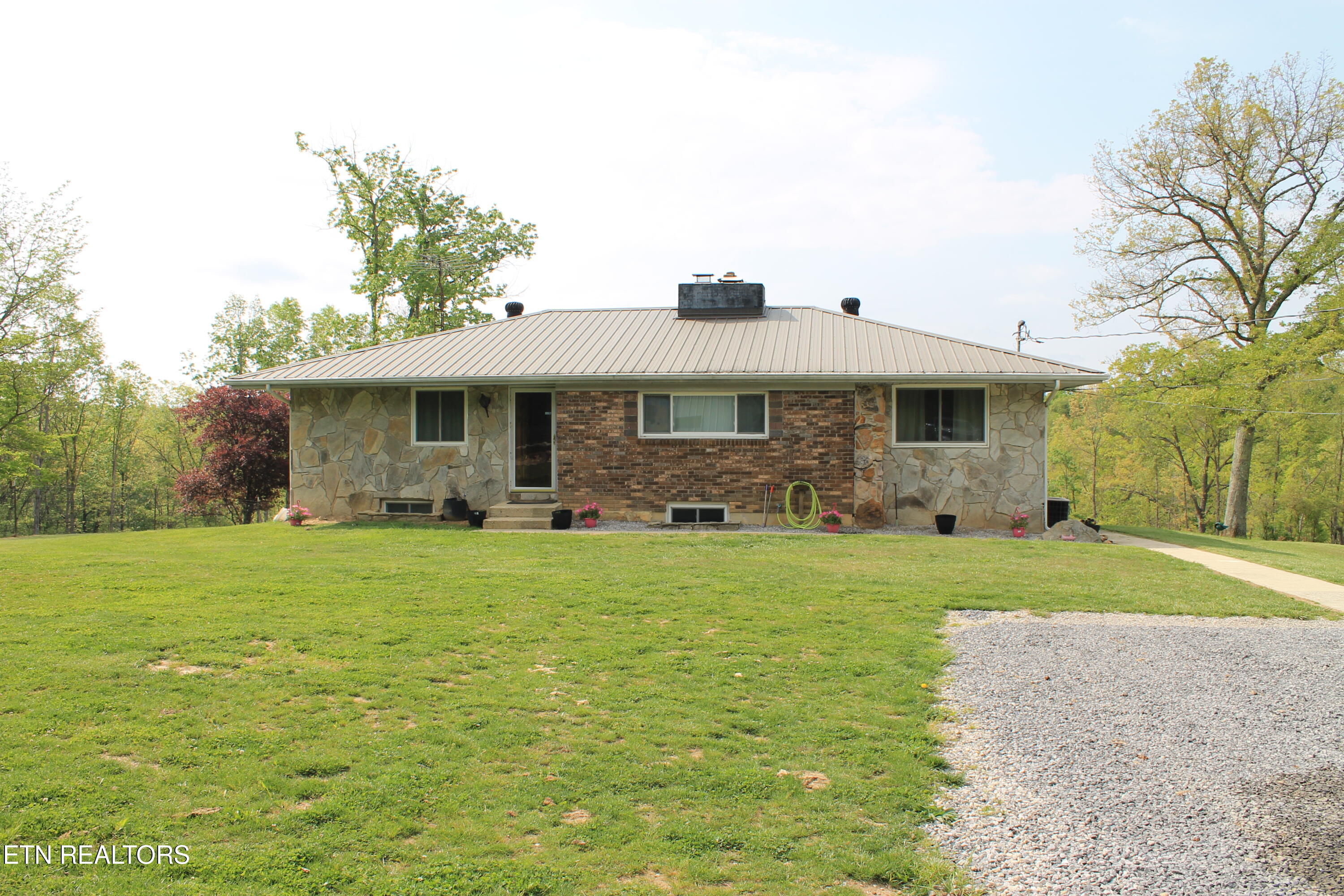 798 Christenson Rd