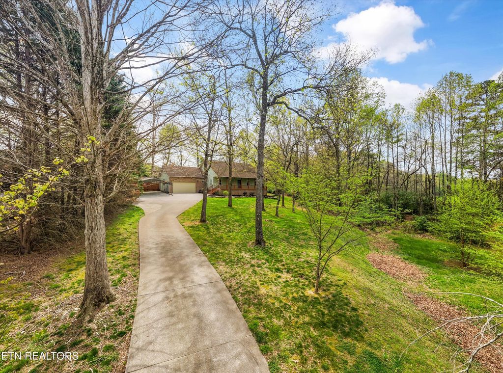 Photo of 3220 Red Hawk Drive, Maryville, TN 37803 (MLS # 1335357)