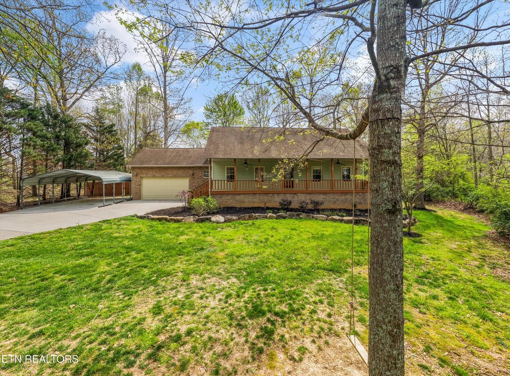 Photo of 3220 Red Hawk Drive, Maryville, TN 37803 (MLS # 1335357)