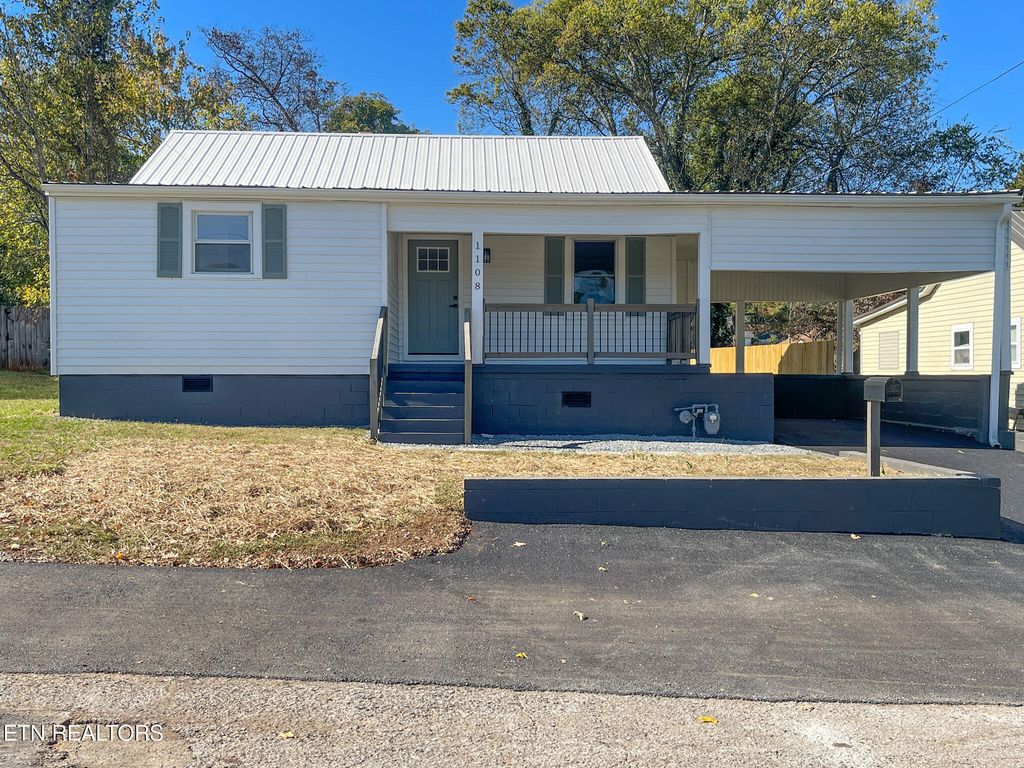 Photo of 1108 Welch Ave, Loudon, TN 37774 (MLS # 1318390)