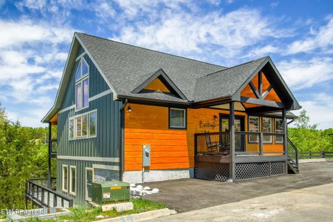 Photo of 846 Blue Herring Way, Sevierville, TN 37876 (MLS # 1337430)