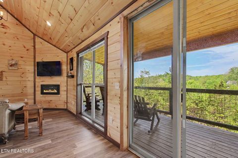 Tiny photo for 846 Blue Herring Way, Sevierville, TN 37876 (MLS # 1337430)