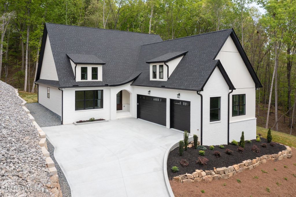 Photo of 215 Wahuhu Lane, Loudon, TN 37774 (MLS # 1337150)