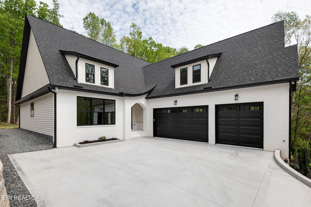 Photo of 215 Wahuhu Lane, Loudon, TN 37774 (MLS # 1337150)