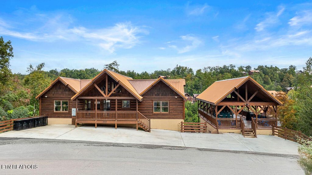 Photo of 2852 Owens Ridge Way, Sevierville, TN 37876 (MLS # 1318485)