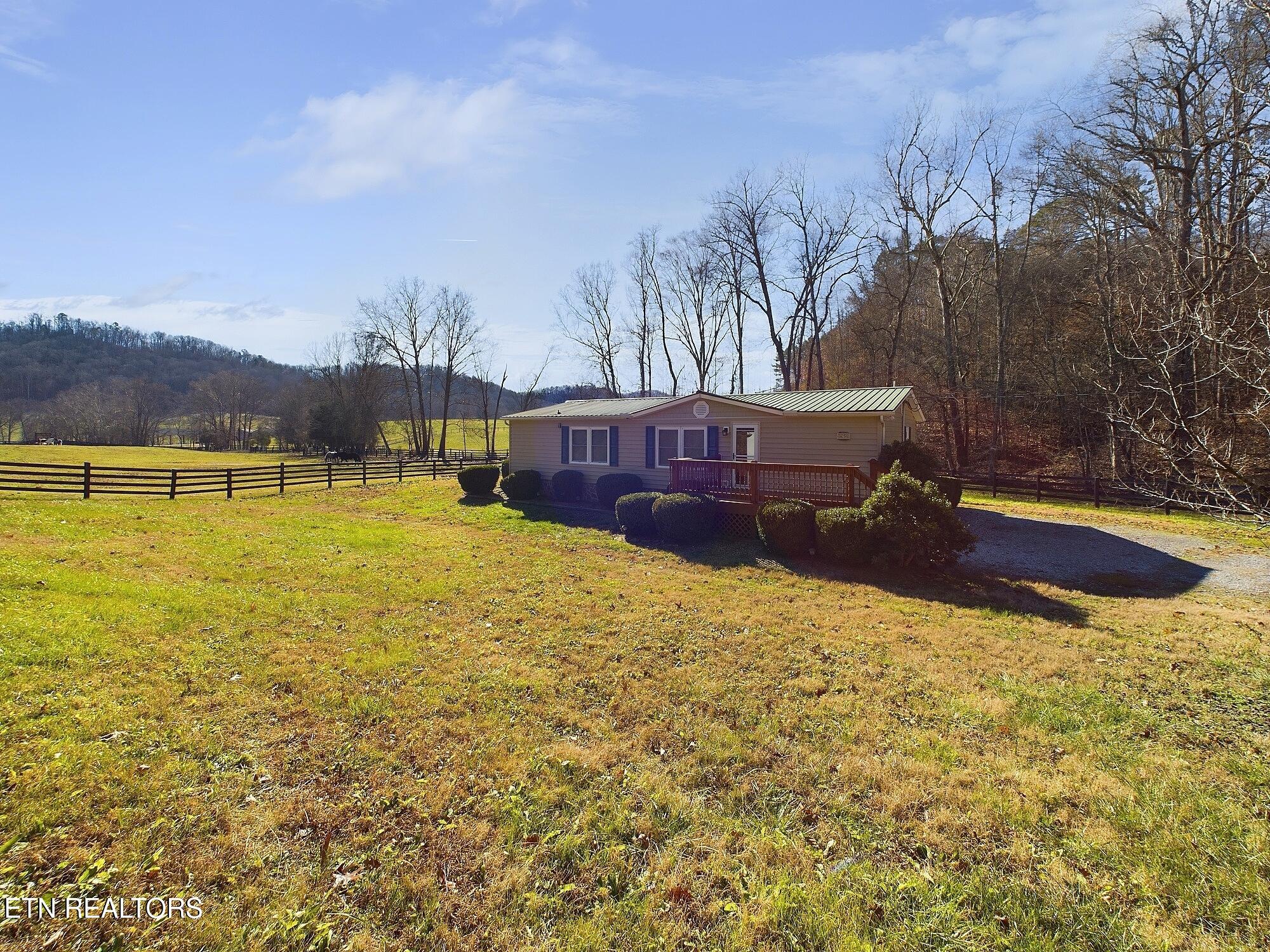 Kingston, Tennessee 37763, United States, 3 Bedrooms Bedrooms, ,2 BathroomsBathrooms,Residential,Active,9498