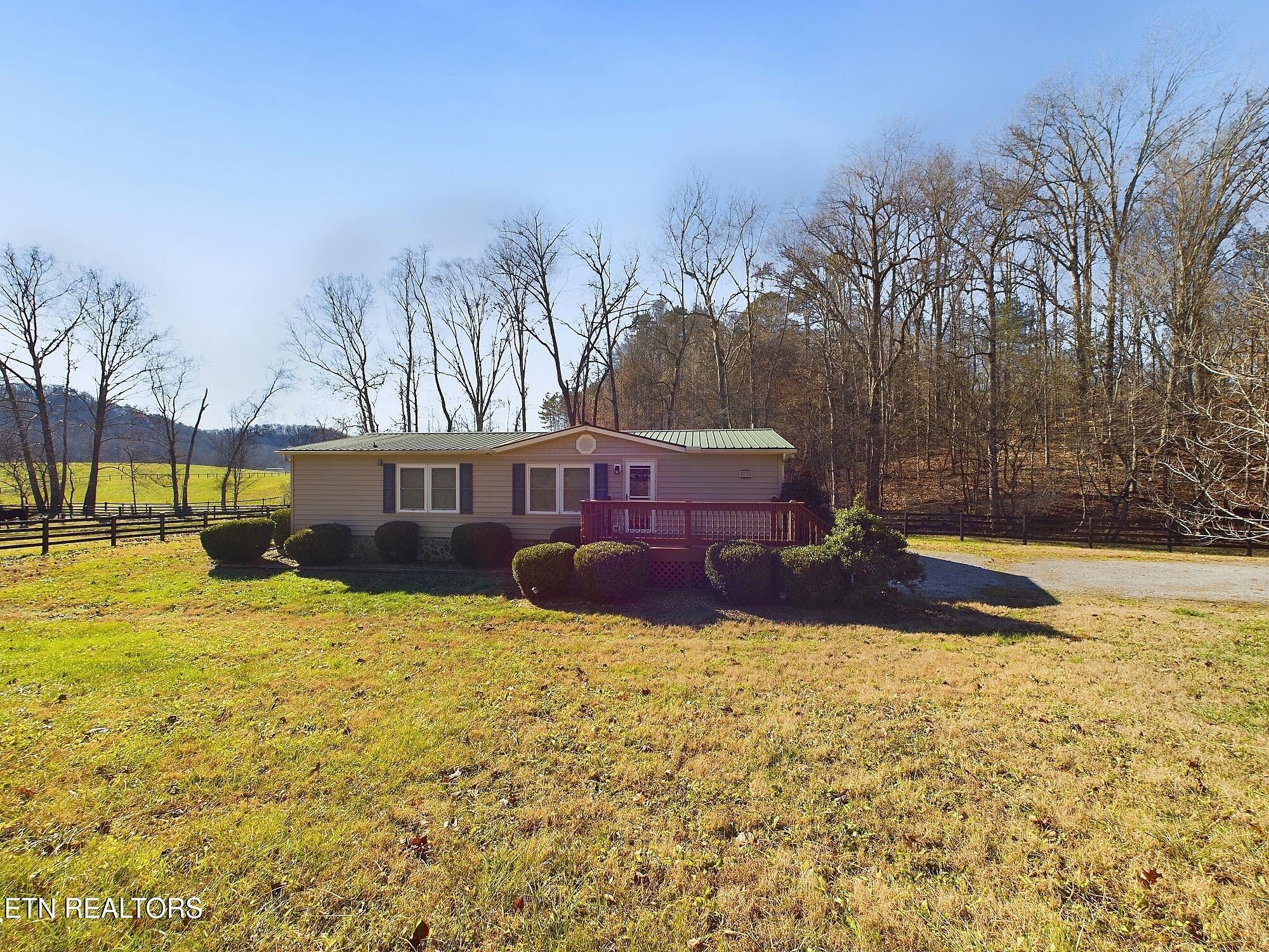 Kingston, Tennessee 37763, United States, 3 Bedrooms Bedrooms, ,2 BathroomsBathrooms,Residential,Active,9498