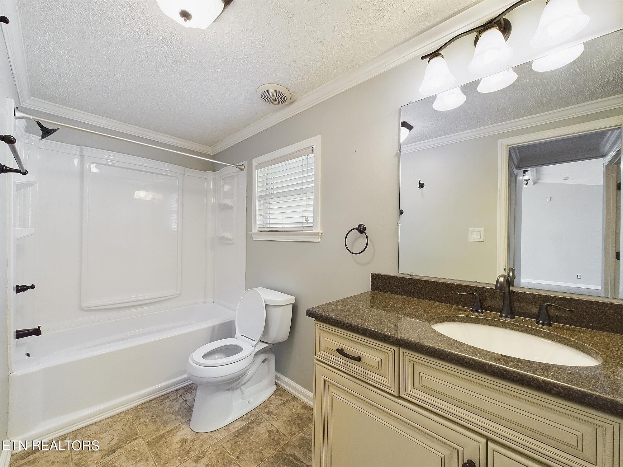 Kingston, Tennessee 37763, United States, 3 Bedrooms Bedrooms, ,2 BathroomsBathrooms,Residential,Active,9498