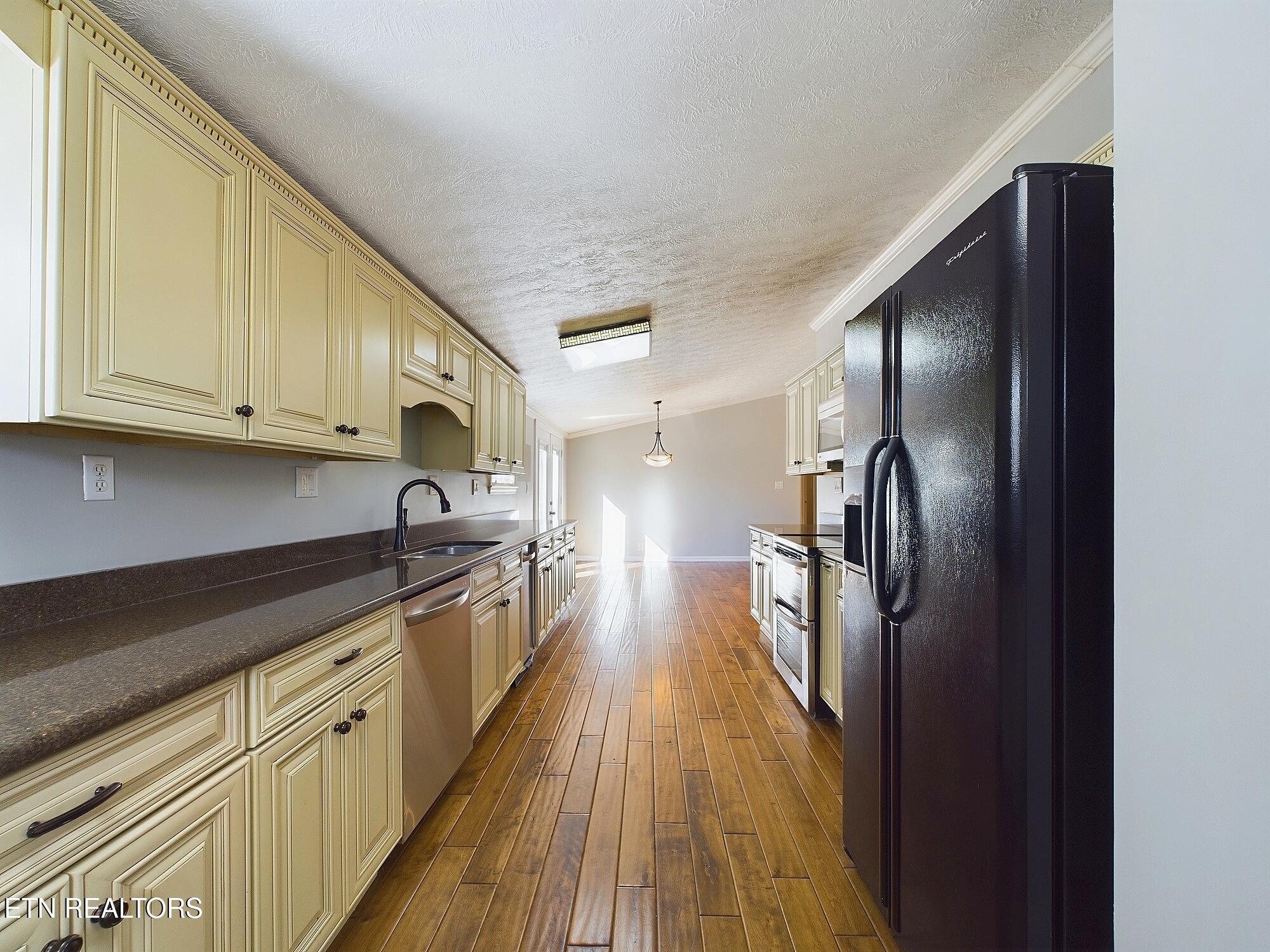 Kingston, Tennessee 37763, United States, 3 Bedrooms Bedrooms, ,2 BathroomsBathrooms,Residential,Active,9498