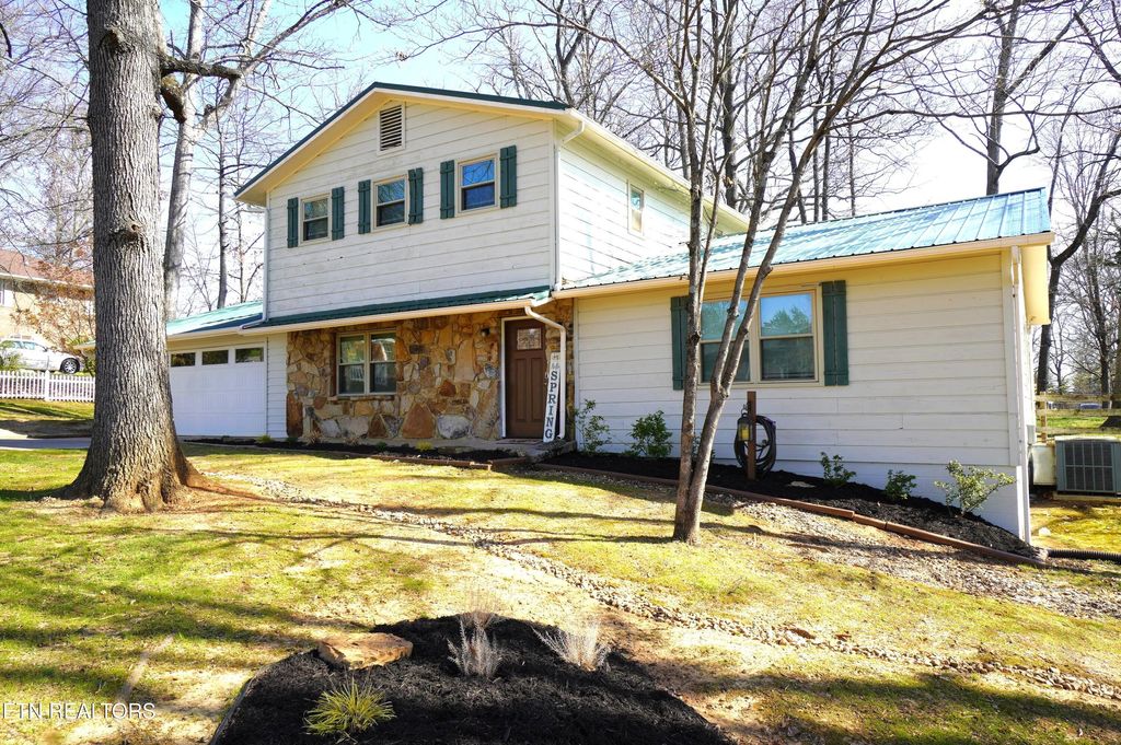 Photo of 720 White Oak Circle, Morristown, TN 37814 (MLS # 1334194)