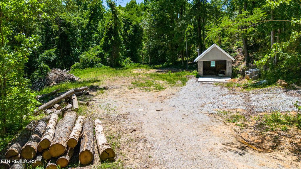 Photo of 741 Bazel Rd, Harriman, TN 37748 (MLS # 1341098)
