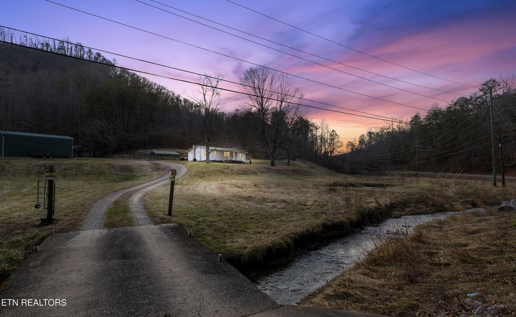 Photo of 1145 Little Cove Road Rd, Sevierville, TN 37862 (MLS # 1331081)