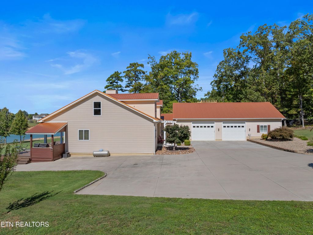 Photo of 2225 Ted Moore Rd, Dandridge, TN 37725 (MLS # 1335288)
