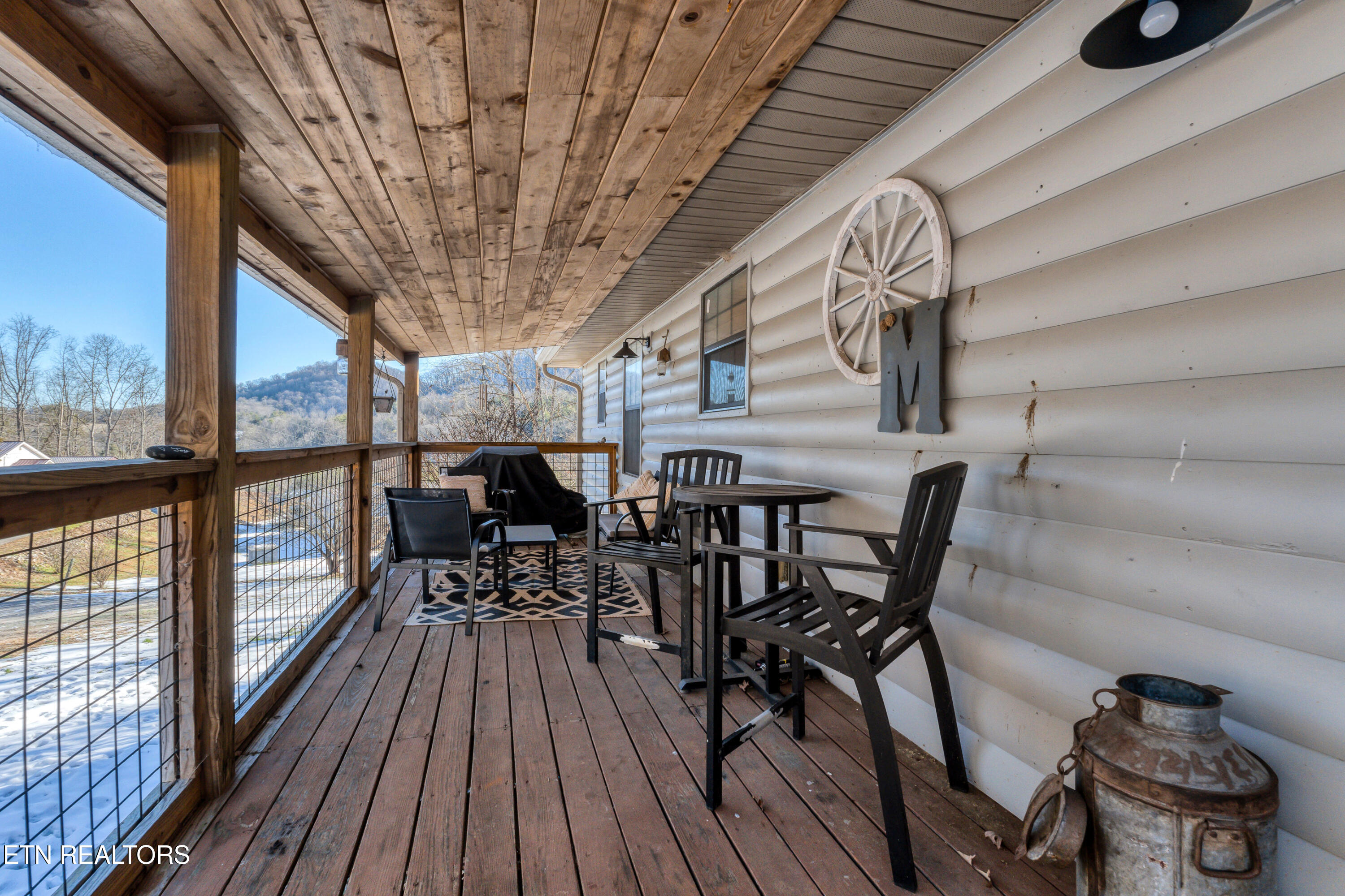 111 Loftis Hill Rd