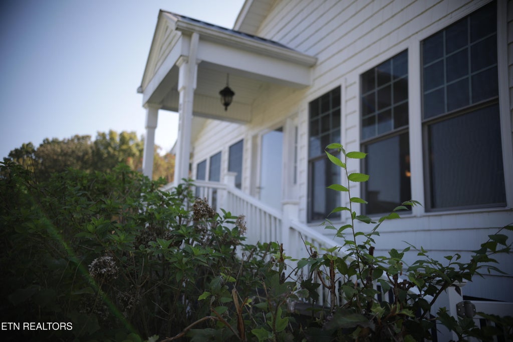 Photo of 800 N Kingston Ave, Rockwood, TN 37854 (MLS # 1358984)