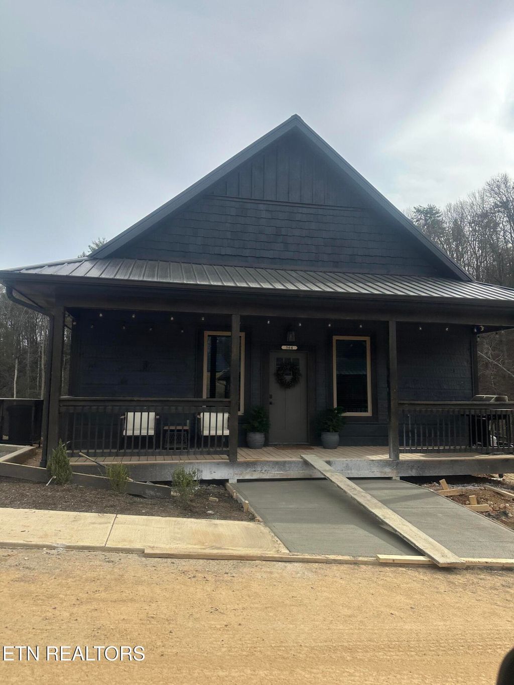 Photo of 564 Warbonnet Way, Pigeon Forge, TN 37863 (MLS # 1325835)