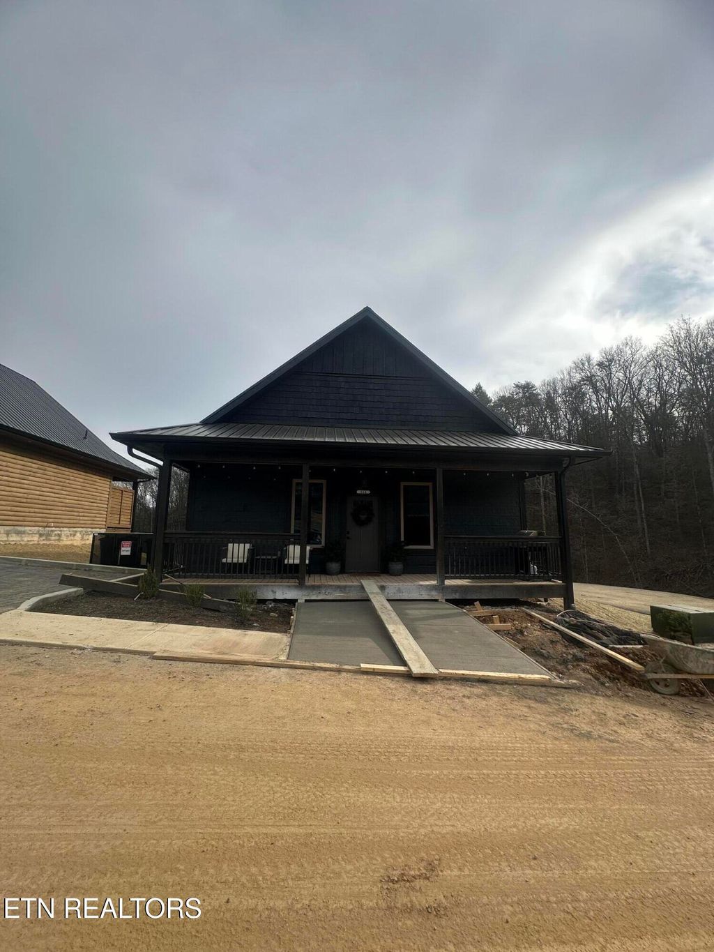 Photo of 564 Warbonnet Way, Pigeon Forge, TN 37863 (MLS # 1325835)