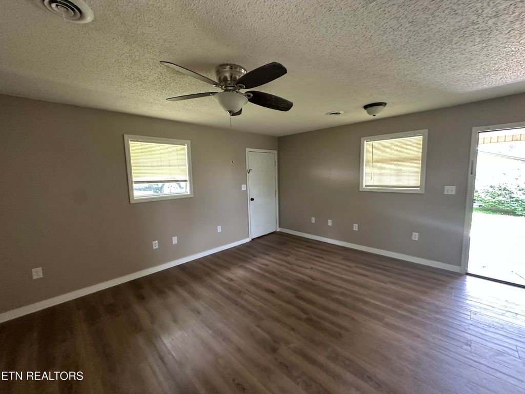 Photo of 382 W Monticello Pike, Huntsville, TN 37756 (MLS # 1308063)