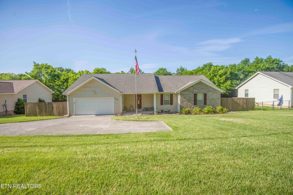 Photo of 259 Oakland Rd, Sweetwater, TN 37874 (MLS # 1285766)