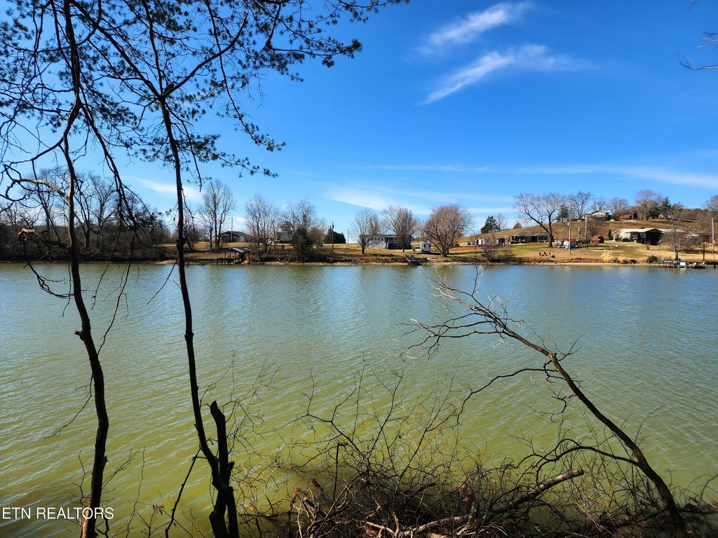 Photo of 128 Hart Orchard Rd, Kingston, TN 37763 (MLS # 1308208)