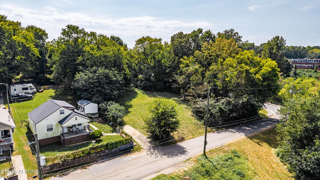 Photo of 1426 W Baxter Ave, Knoxville, TN 37921 (MLS # 1355613)