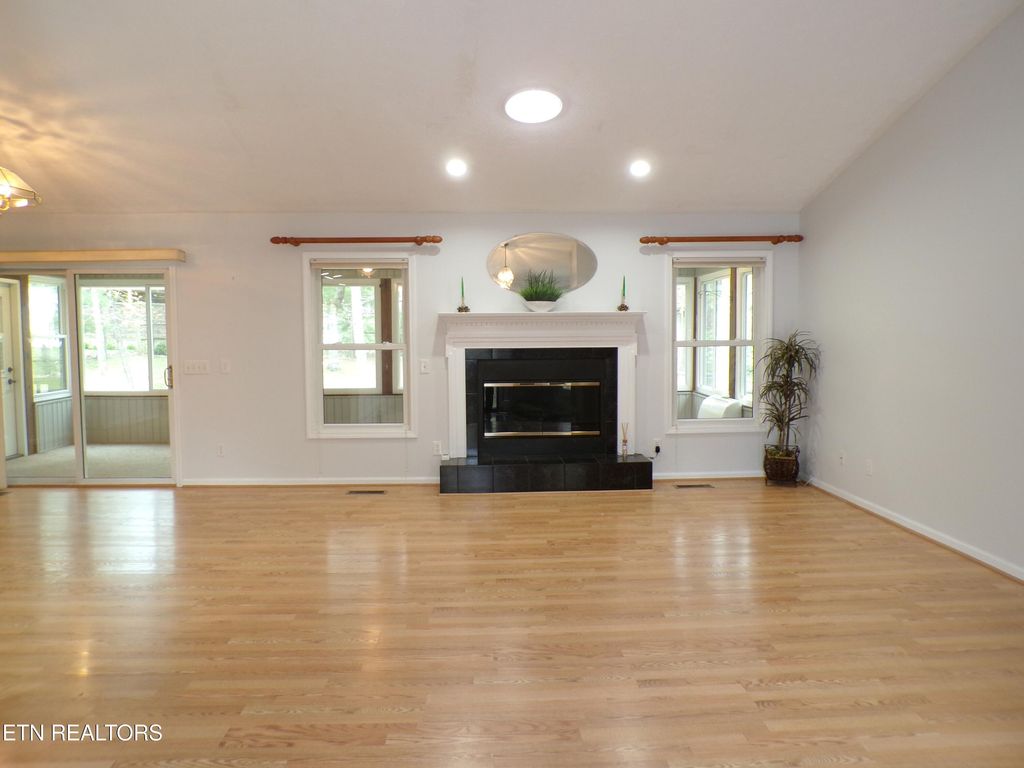 Photo of 161 Cromwell Lane, Crossville, TN 38558 (MLS # 1336828)