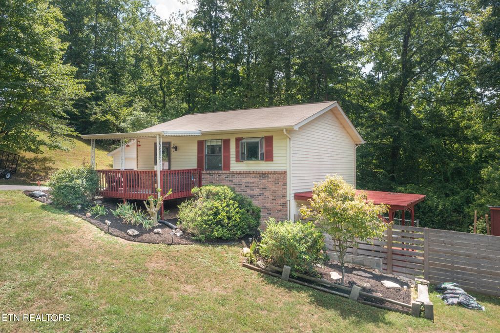 Photo of 335 Booker Rd, Maynardville, TN 37807 (MLS # 1311914)