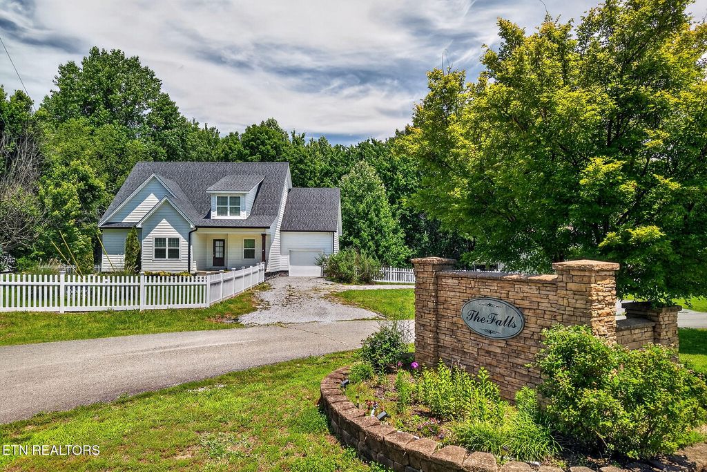 Photo of 105 Shiloh Lane, Smithville, TN 37166 (MLS # 1344246)
