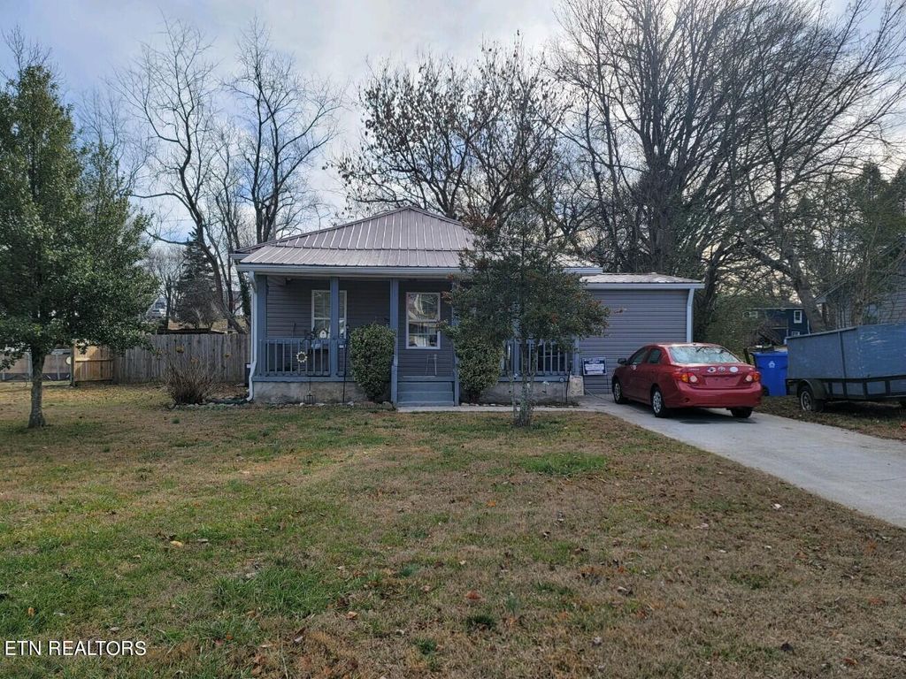 Photo of 626 Grant St, Alcoa, TN 37701 (MLS # 1249812)