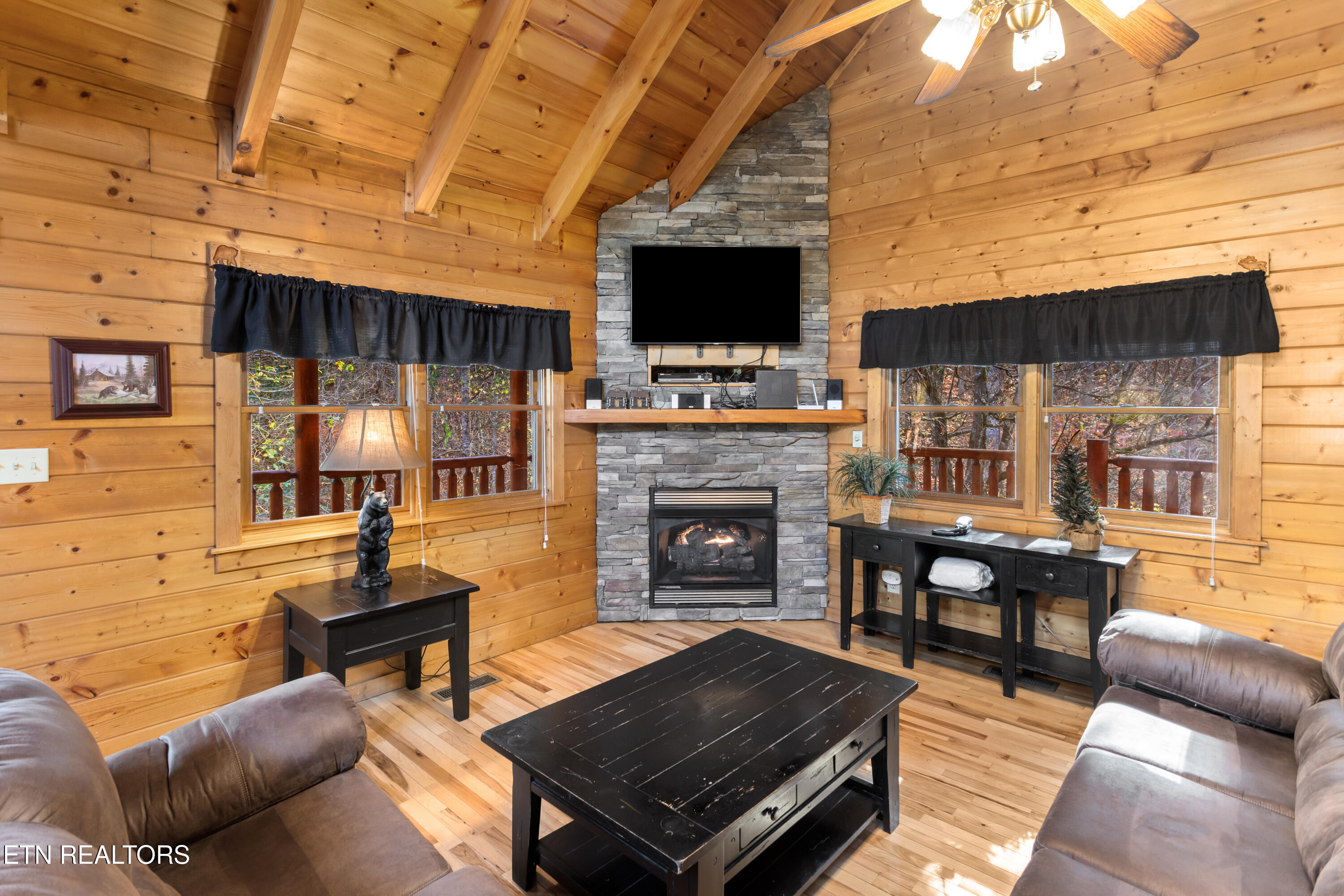 1323 Zachary Thomas Lane