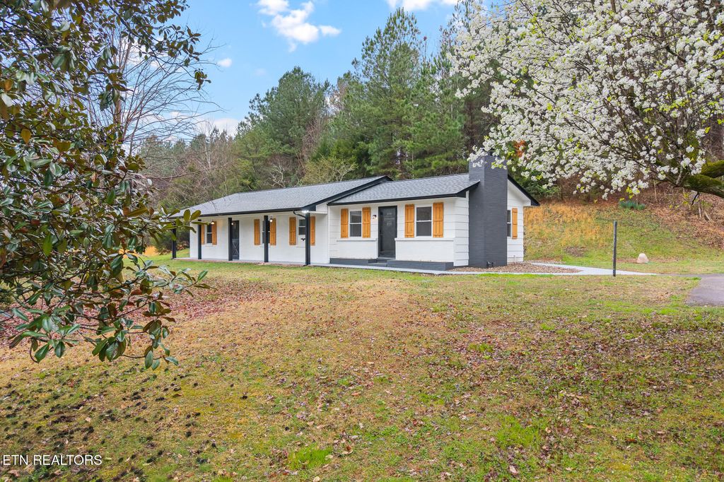 Photo of 144 Cagle Rd, Tellico Plains, TN 37385 (MLS # 1332351)