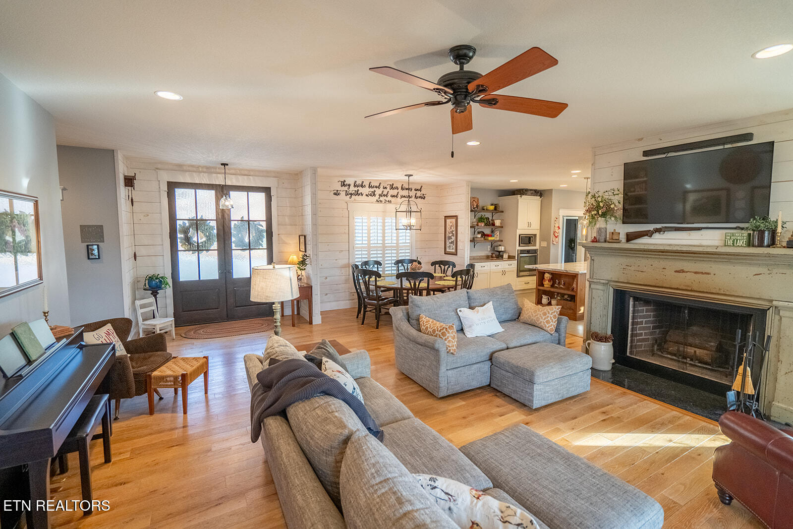 1349 Hickory Pointe Lane