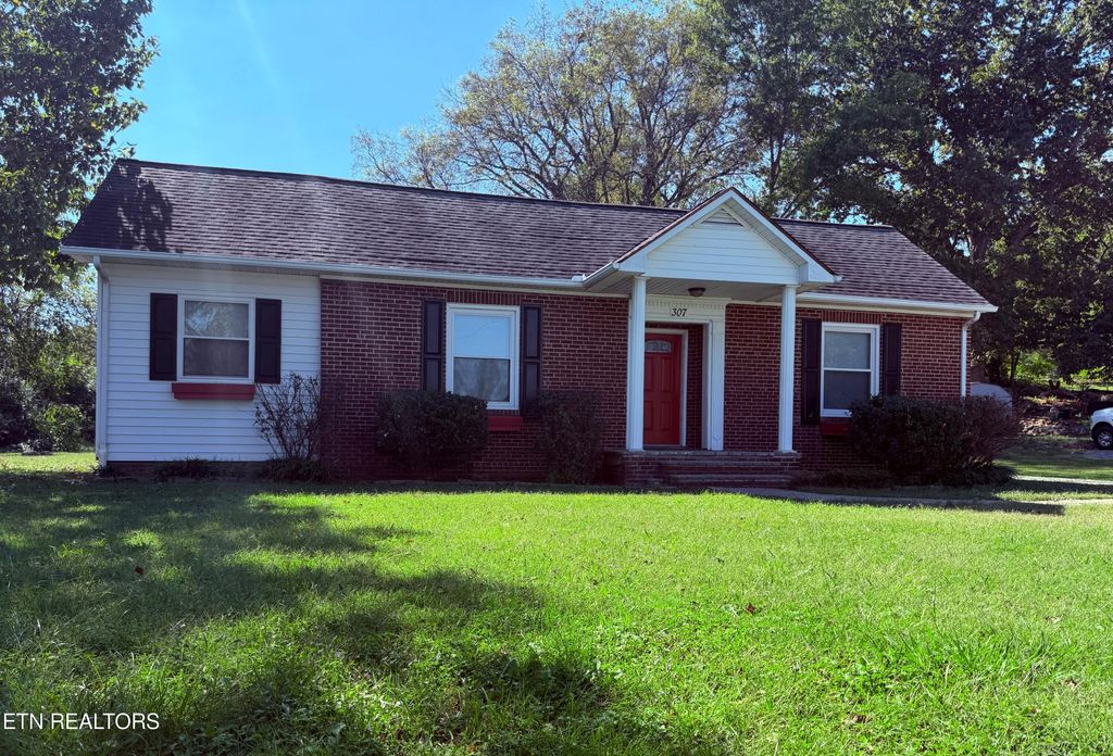 Photo of 307 Rose Ave, Alcoa, TN 37701 (MLS # 1278225)