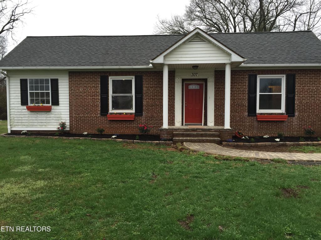 Photo of 307 Rose Ave, Alcoa, TN 37701 (MLS # 1278225)