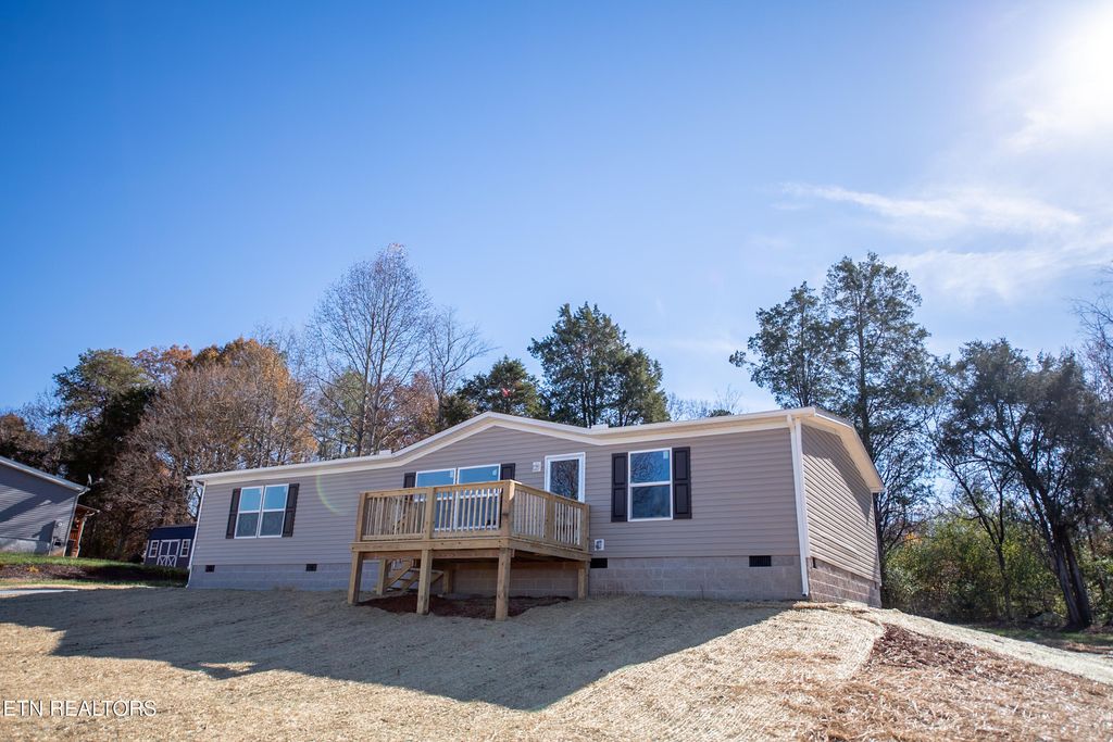 Photo of 189 Meadow Lawn Drive, Englewood, TN 37329 (MLS # 1322976)