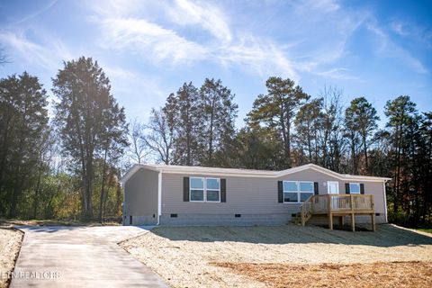 189 Meadow Lawn Drive Englewood TN 37329