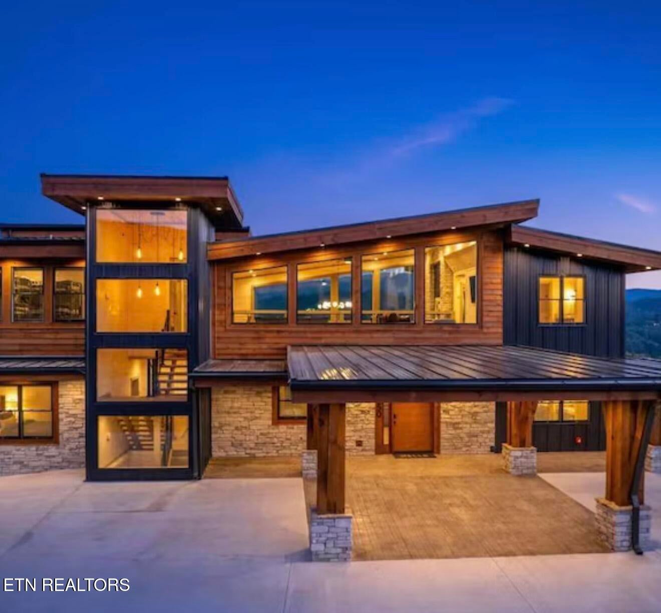 2350 Mimosa Drive