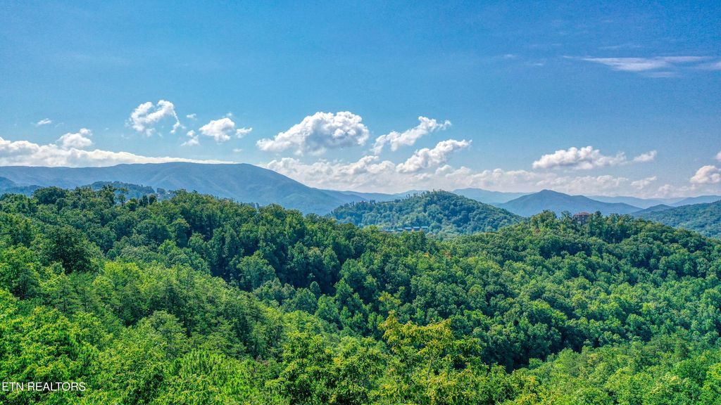 Photo of 2830 Trace Way, Sevierville, TN 37862 (MLS # 1335827)
