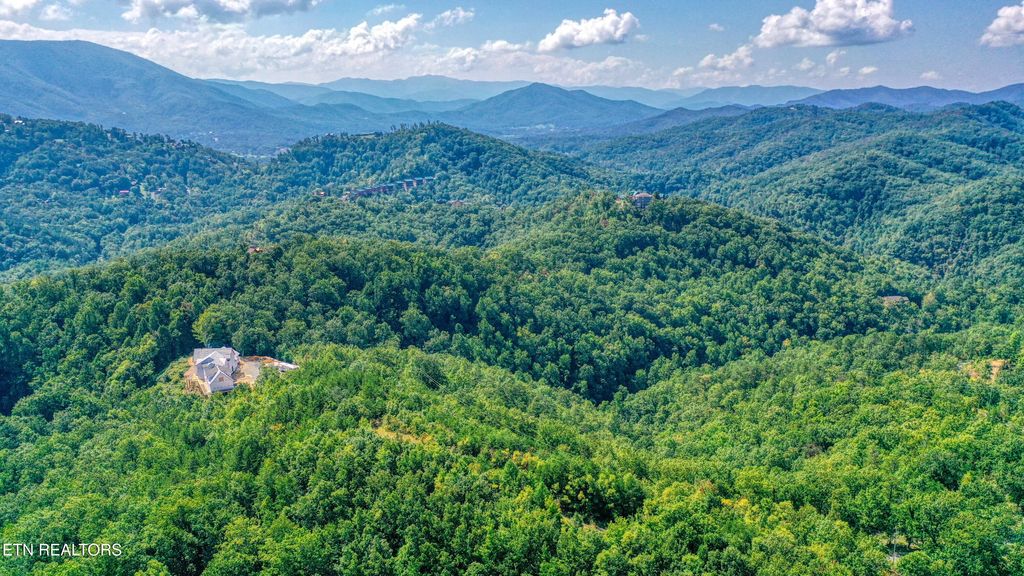 Photo of 2830 Trace Way, Sevierville, TN 37862 (MLS # 1335827)