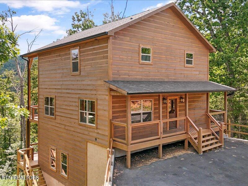 1704 Bear View Rd