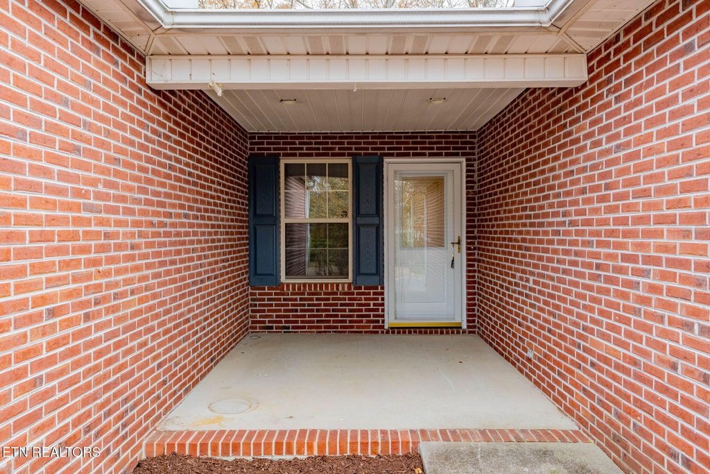 Photo of 5224 Avery Woods Lane, Knoxville, TN 37921 (MLS # 1322439)